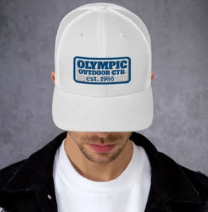 Gorra de camionero retro Olympic Outdoor Center